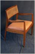 Preview of: 
Studio Furniture007.jpg
399 x 600
(33,755 bytes)